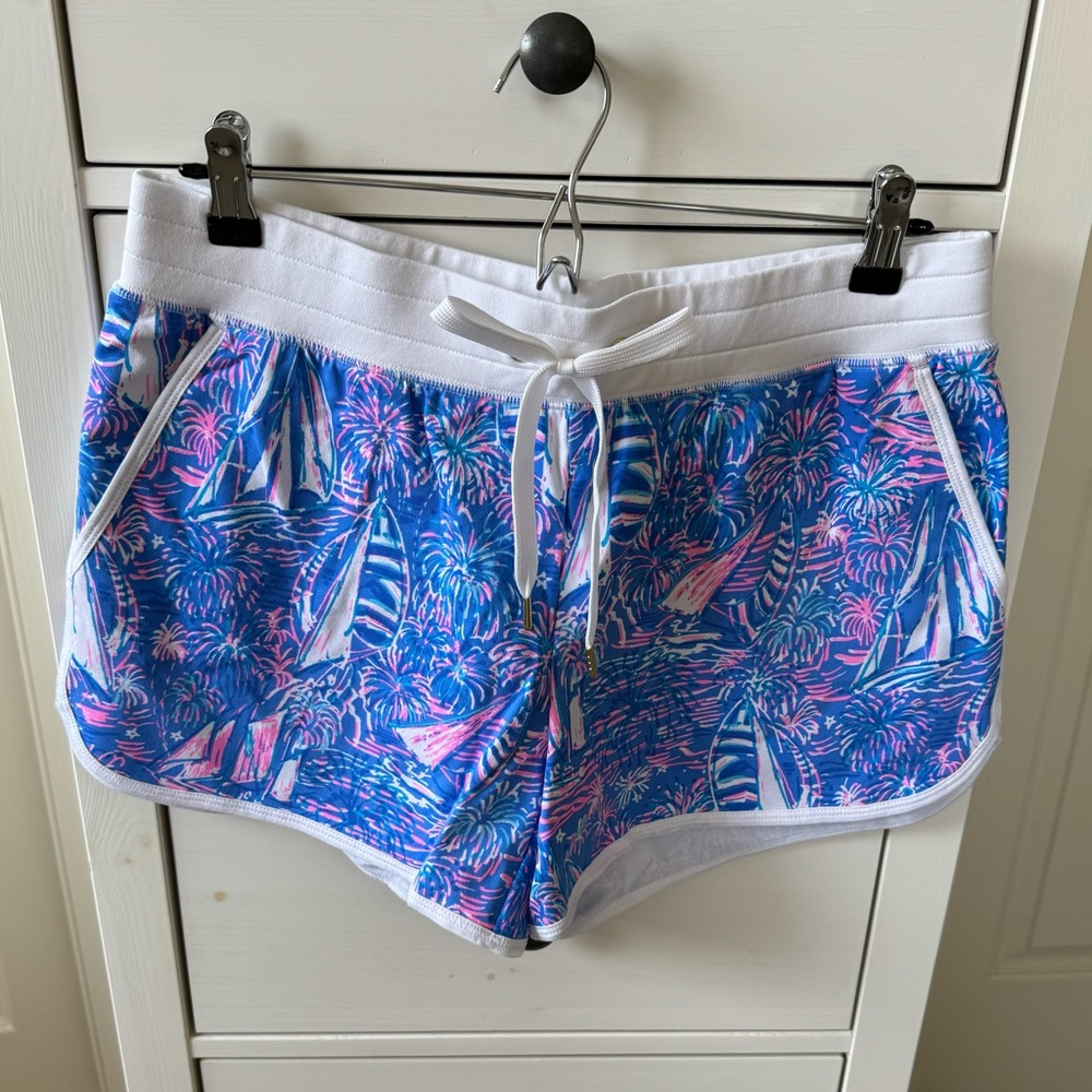NWT Lilly Pulitzer Trysta Knit Short in Boca Blue Its a Sailabration. Sz. M.